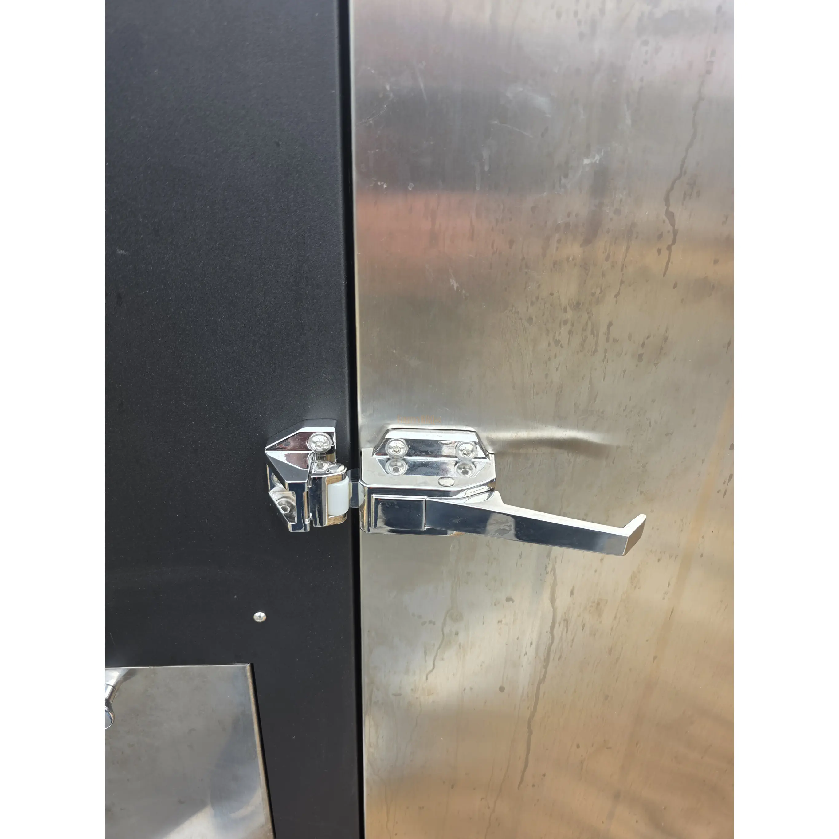 Borniak Commercial Smoker with 10 Shelves - Image 12