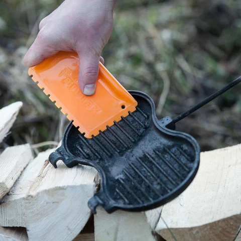Petromax Ridged Scraper for Dutch Ovens and Skillets - Image 4